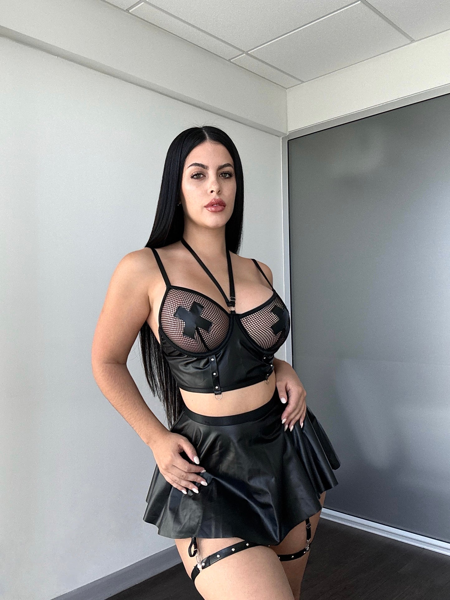 Conjunto lenceria malla cuerina Dolcezza